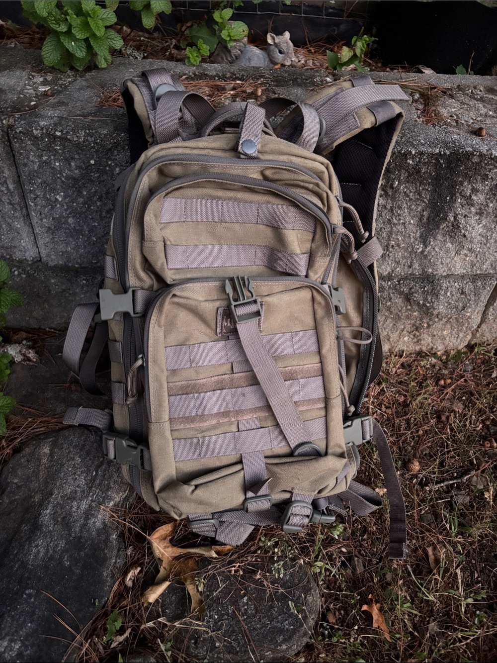 Tactical Military-Style Men's Backpack in Khaki